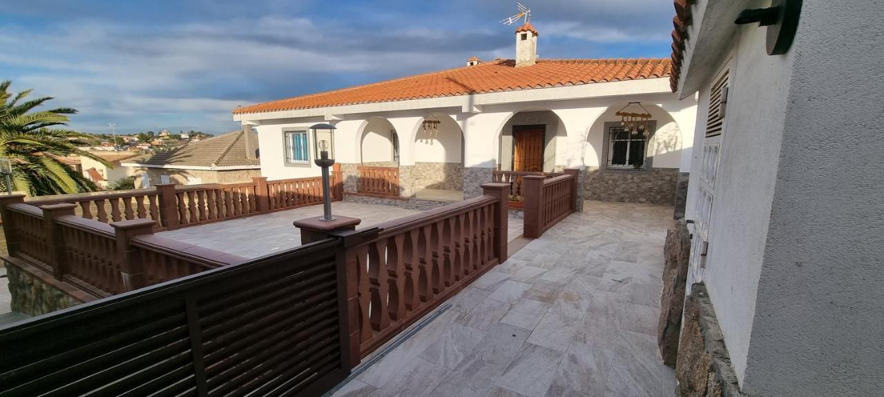 Villa Los Cantos Toledo Exterior photo